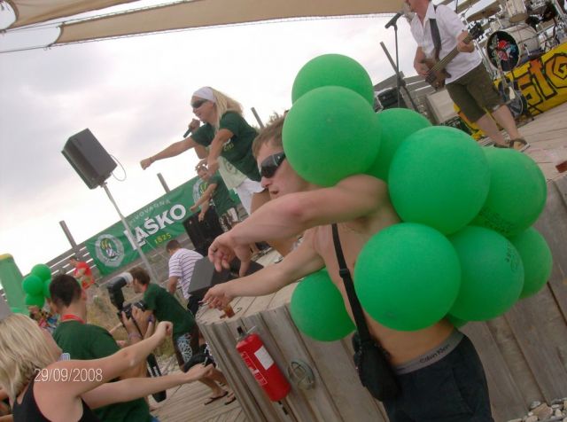 i/Kranj/Absolvent08/10-BeachParty/absolvent 2194.jpg_640.jpg